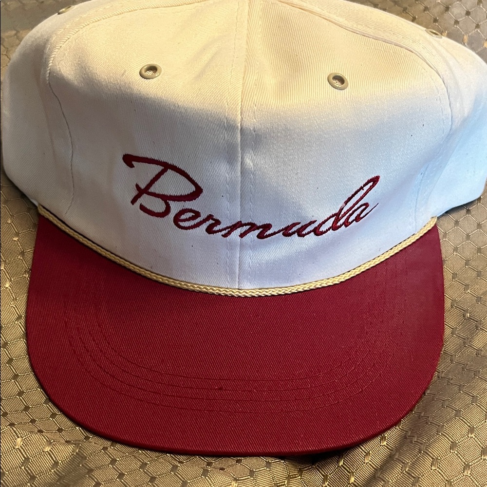 White and Red Bermuda Cap